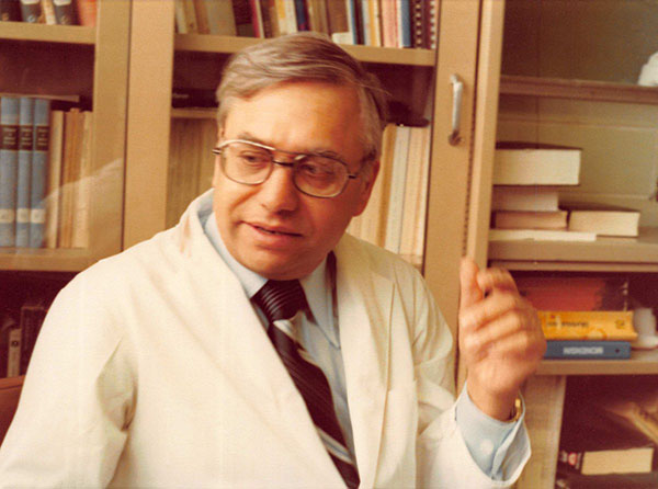 microbiologo-Surendra-Nath-Sehgal